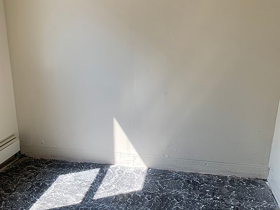 4th image of 752 Barbey St #3