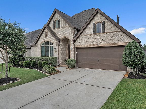 3rd image of 25130 Pinebrook Grove Ln