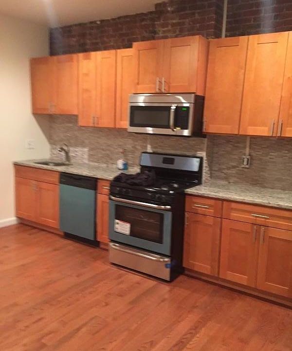 2nd image of 157 Meridian St
