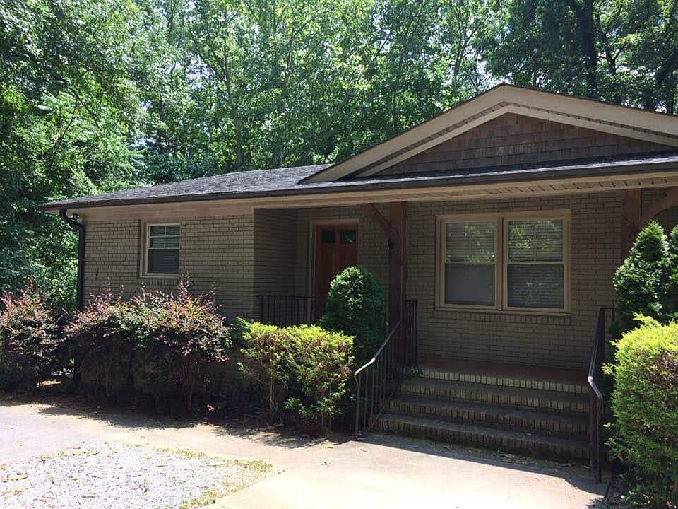 One level townhouse living