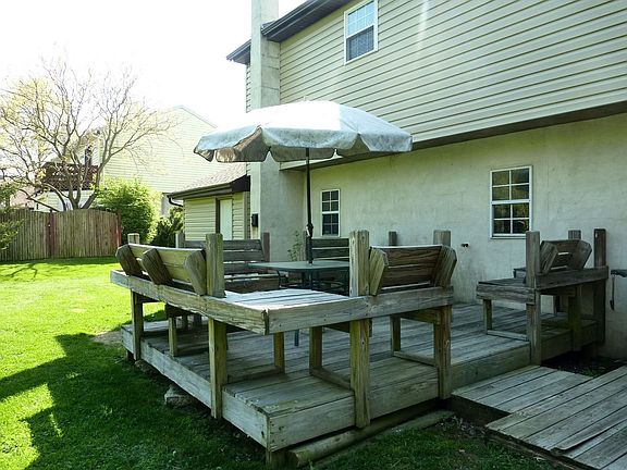 3rd image of 248 Park Dr