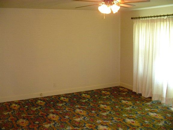 4th image of 702 Henry St