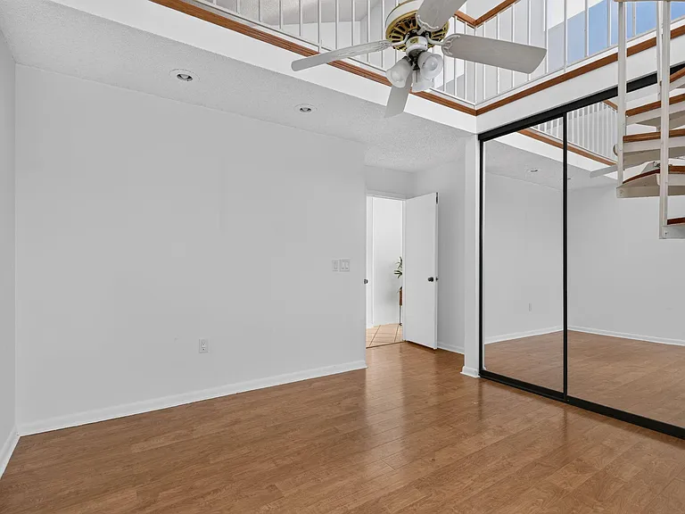 223 E River Park Dr — Photo 24