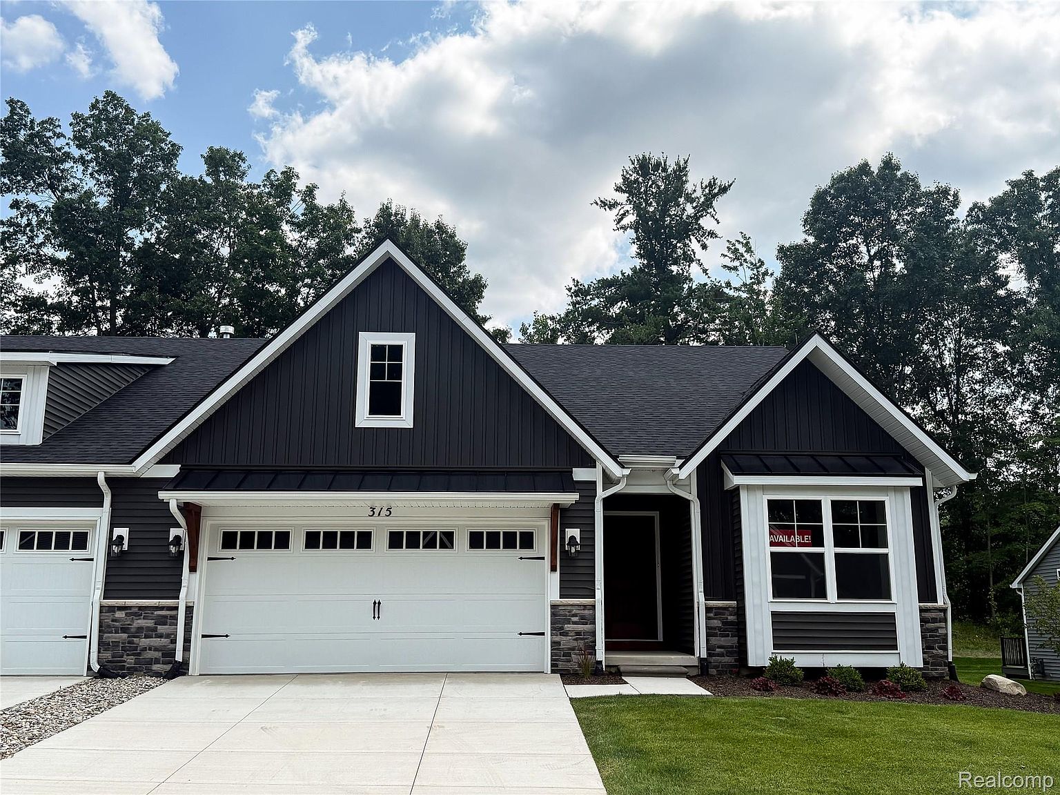 315 Canyon Creek Ct #27, Howell, MI 48843