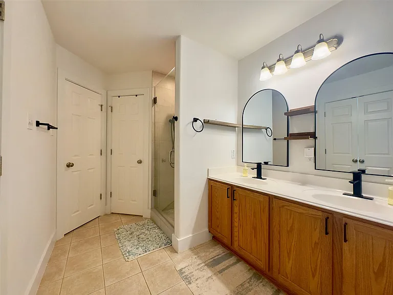 1404 Laguna Cv — Photo 7