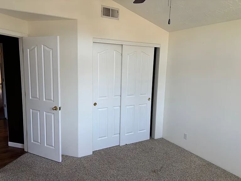 2700 SW Acres Rd — Photo 16