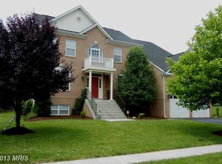 93 Revere Dr, Charles Town, WV