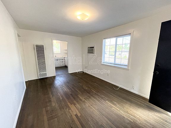 3rd image of 2128 K St