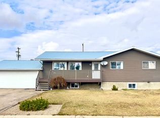 512 S 1st Ave W, Hanna, AB T0J 1P0