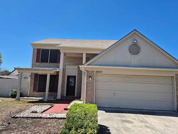 2nd image of 5907 Deer Lake Dr