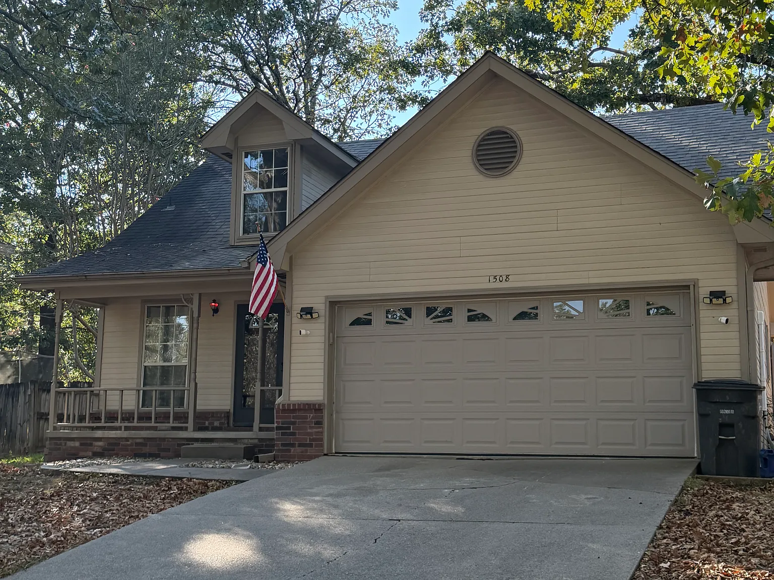 3 bed, 1328 sqft, $1,400 — Photo 1