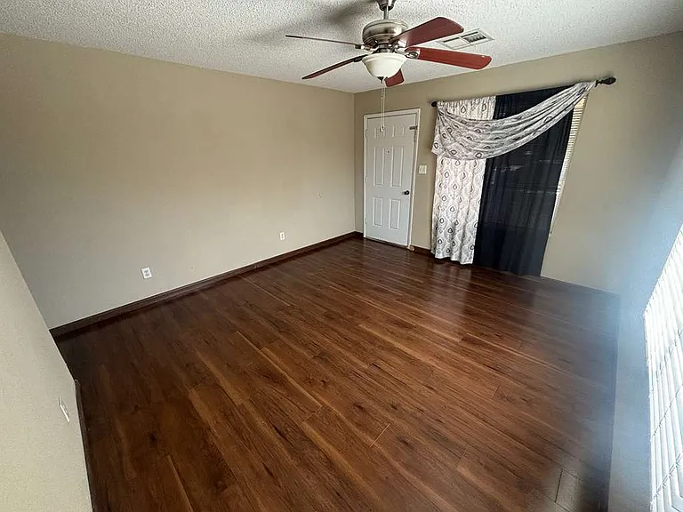 730 W Patricia St — Photo 3