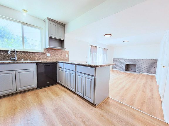 4th image of 3398 Rocky Mountain Dr