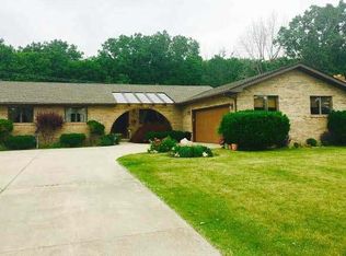 1253 N Raisinville Rd, Monroe, MI 48162