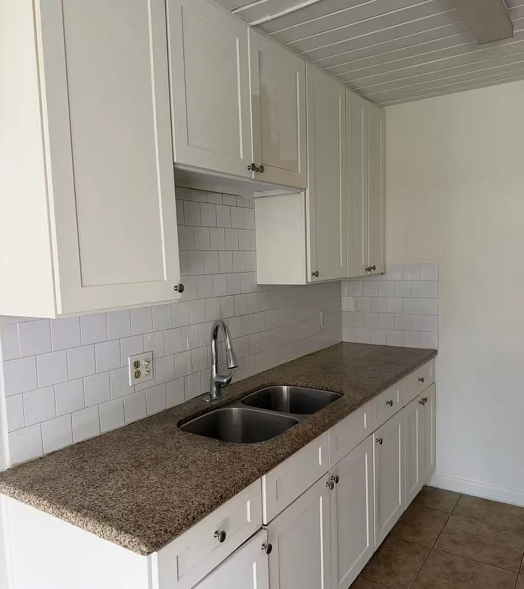1 bed, 950 sqft, $2,000 — Photo 2