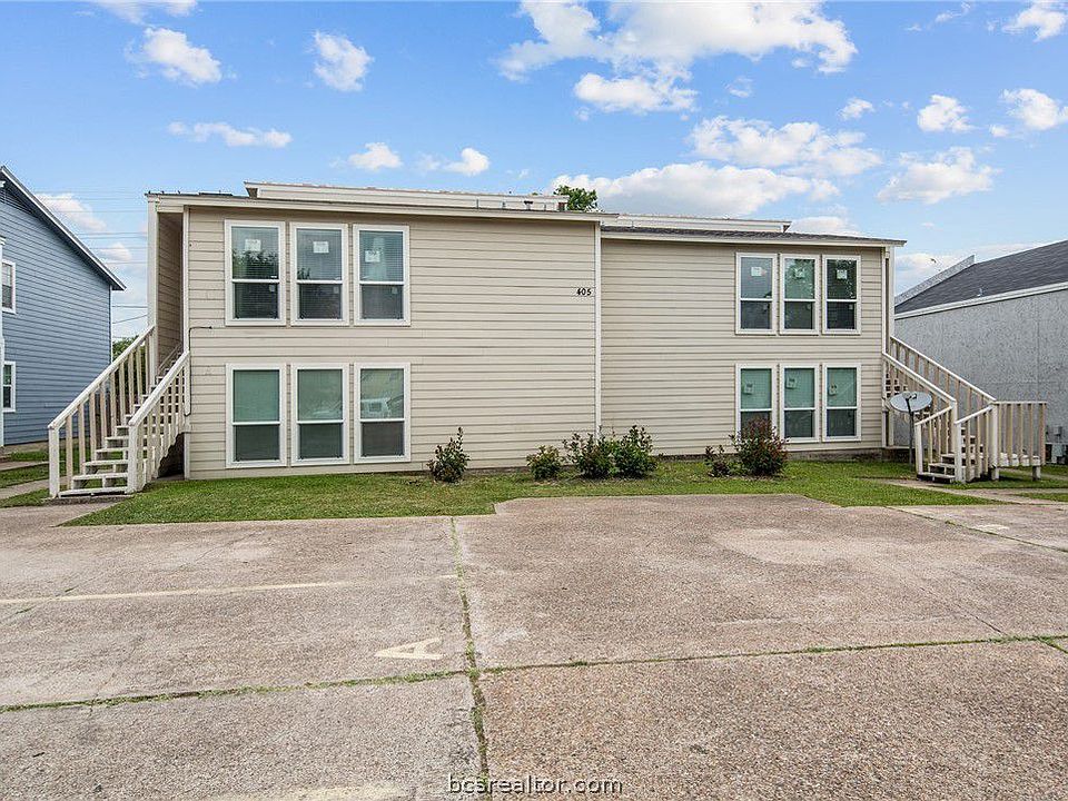 1st image of 405 Manuel Dr APT D