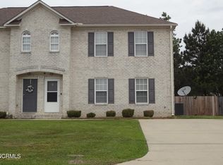 205 S Pointe Dr #B, Winterville, NC 28590