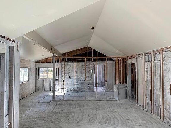 10583 Highway 12