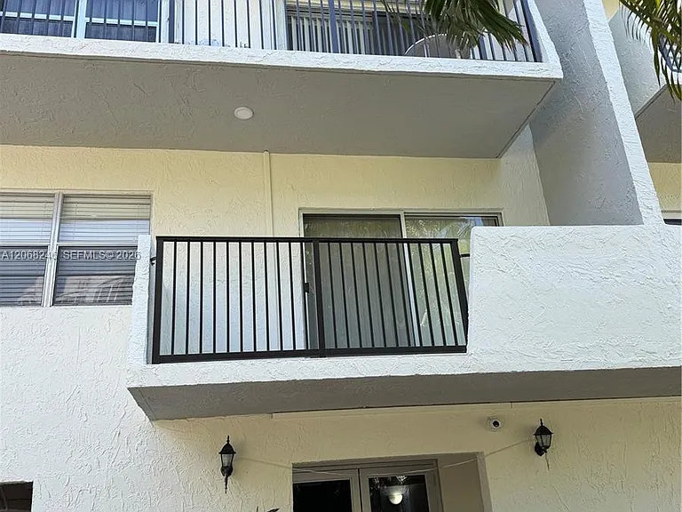 250 181st Dr #414 — Photo 3
