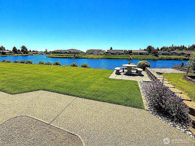 4th image of 8227 Sehome Road