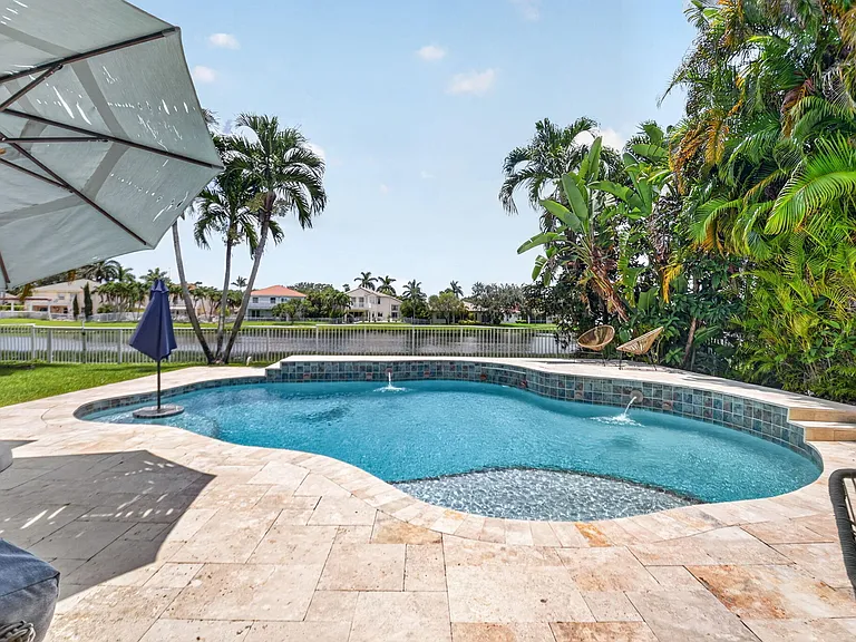 4085 Bahia Isle Cir — Photo 24