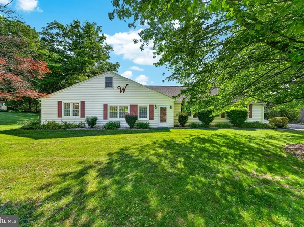 990 Ellis Woods Rd, Pottstown, PA 19465