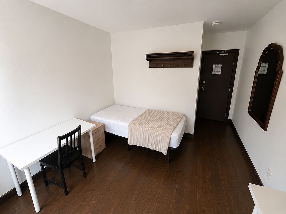 2nd image of 83 Spadina Rd #302