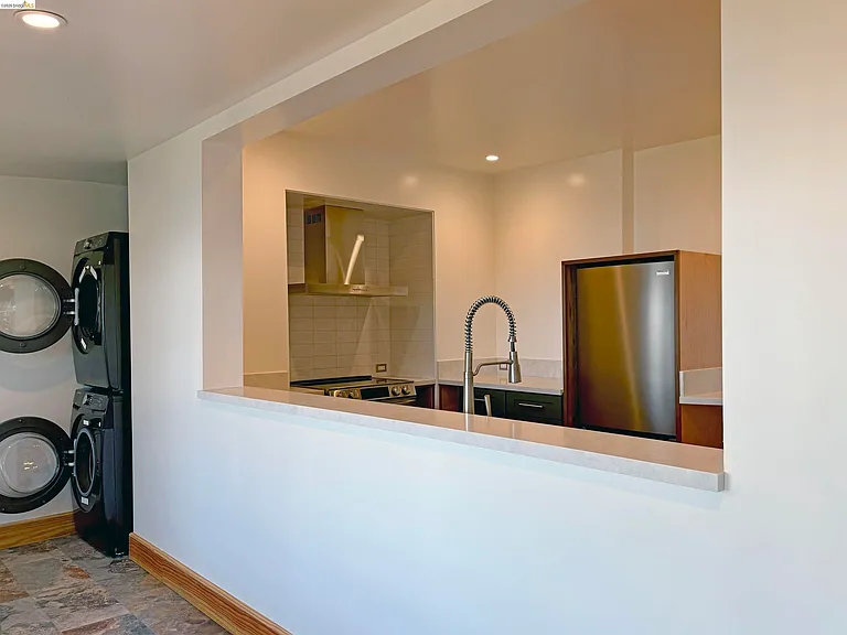 517 Golden Gate Ave — Photo 6