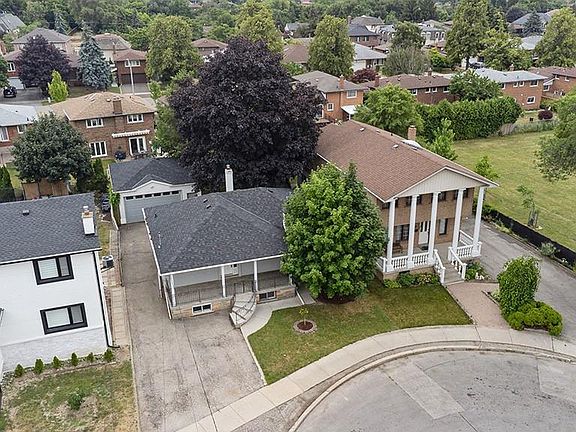 3rd image of 37 Brome Rd