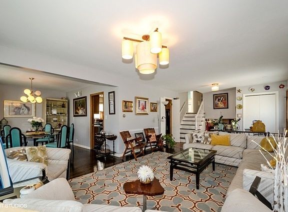 4th image of 9140 Crawford Ave
