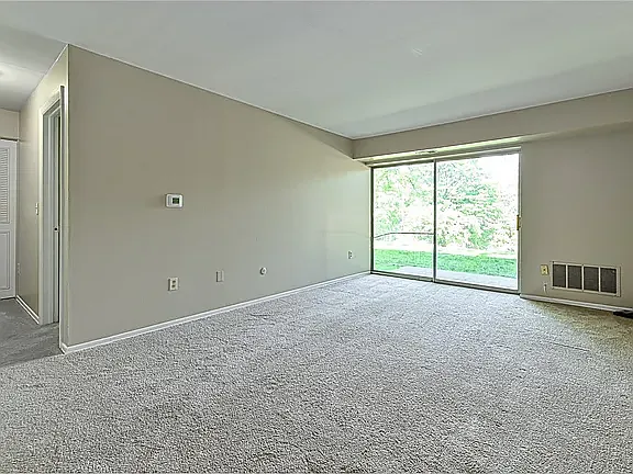 1 bed, 778 sqft, $1,100 — Photo 4