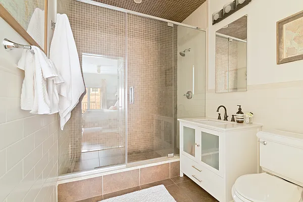 Sold by Compass | media 16