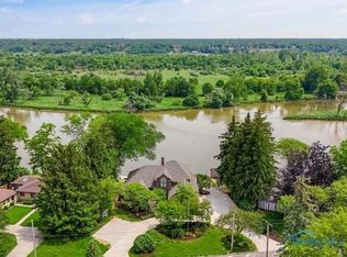 916 River Rd, Maumee, OH 43537