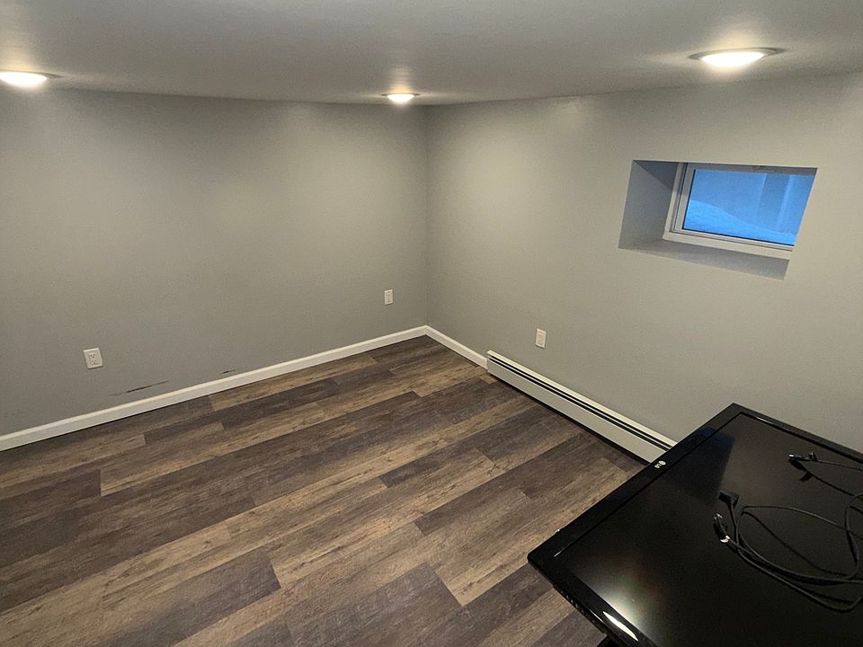1st image of 283 Nagle St Floor 1