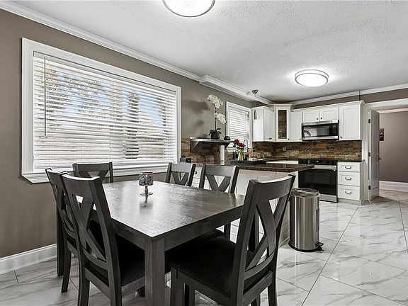 5th image of 506 W Frisco Dr