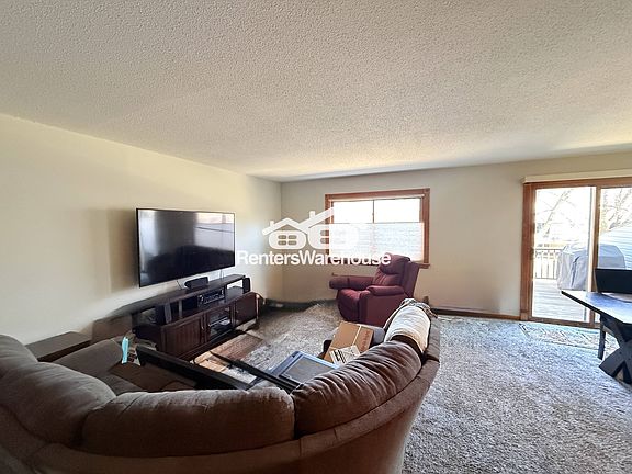 5th image of 672 E 143rd St