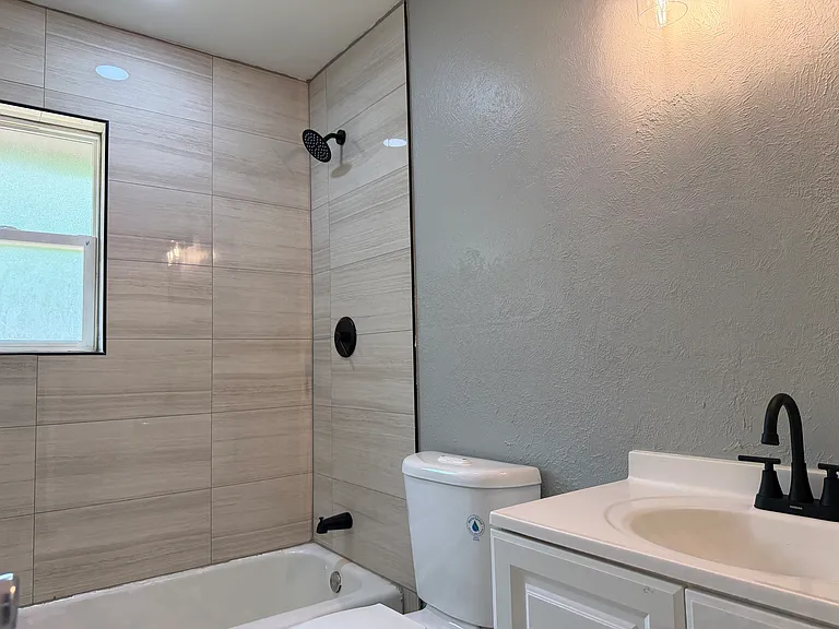 2509 Normont Cir — Photo 9