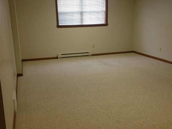 5th image of 1434 Bradford Ct