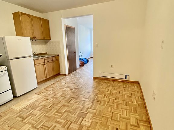 4th image of 100 Saint Marks Pl APT 14