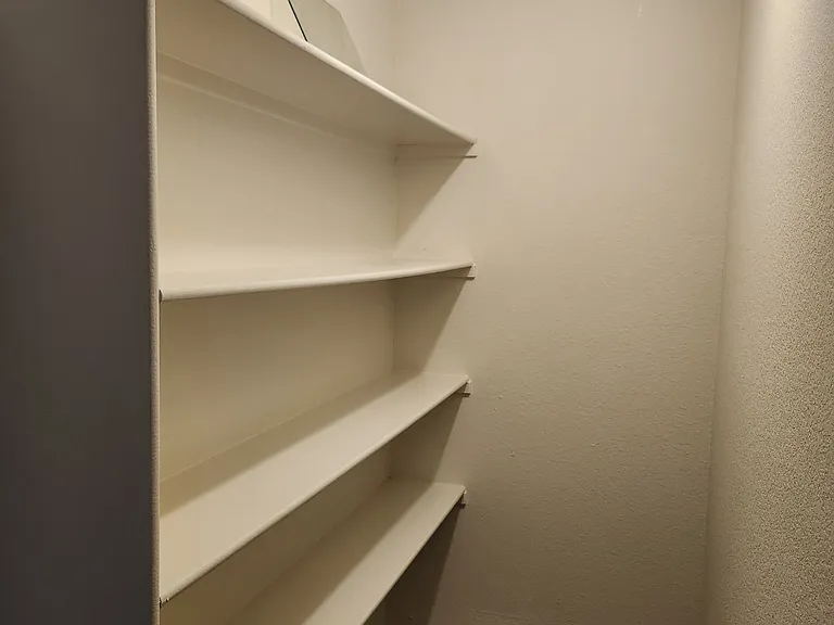 5100 Waterford Dr — Photo 25