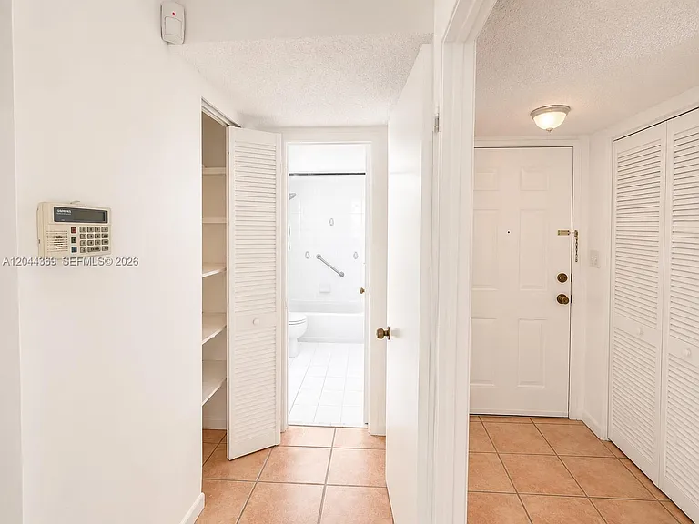7705 SW 86th St #B-213 — Photo 7