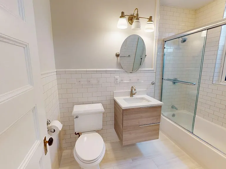 8 Davenport St #3 — Photo 11