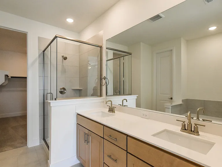 14531 Durant Ln — Photo 11