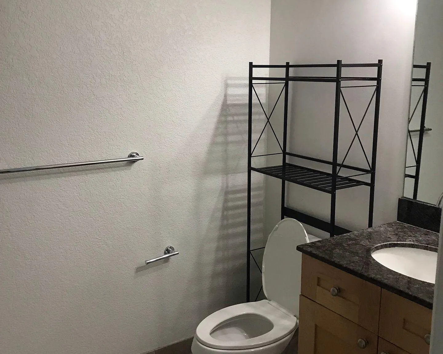Studio, 520 sqft, $1,650 — Photo 3
