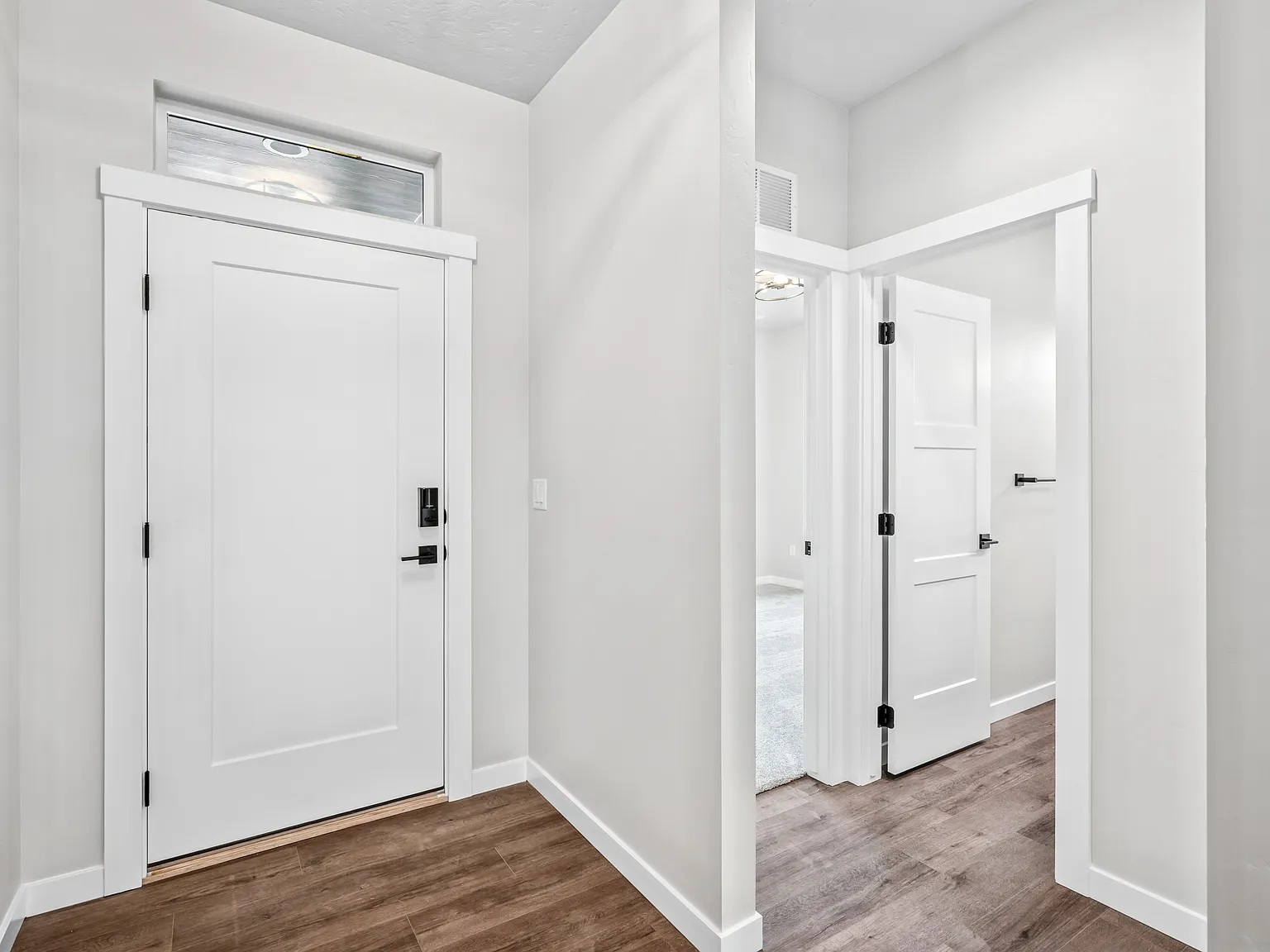 4 bed, 1860 sqft, $3,400 — Photo 4