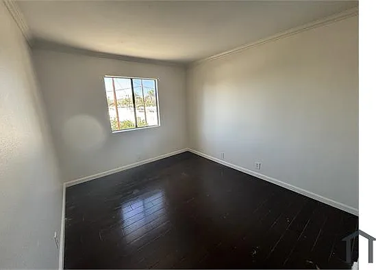 1329 W Latham Ave — Photo 14