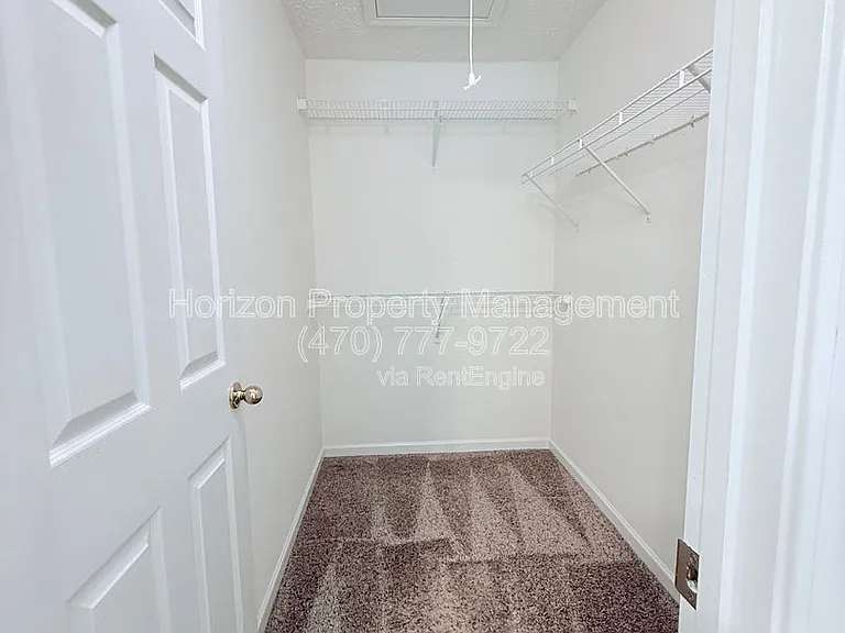 4019 Hidden Hollow Dr — Photo 12