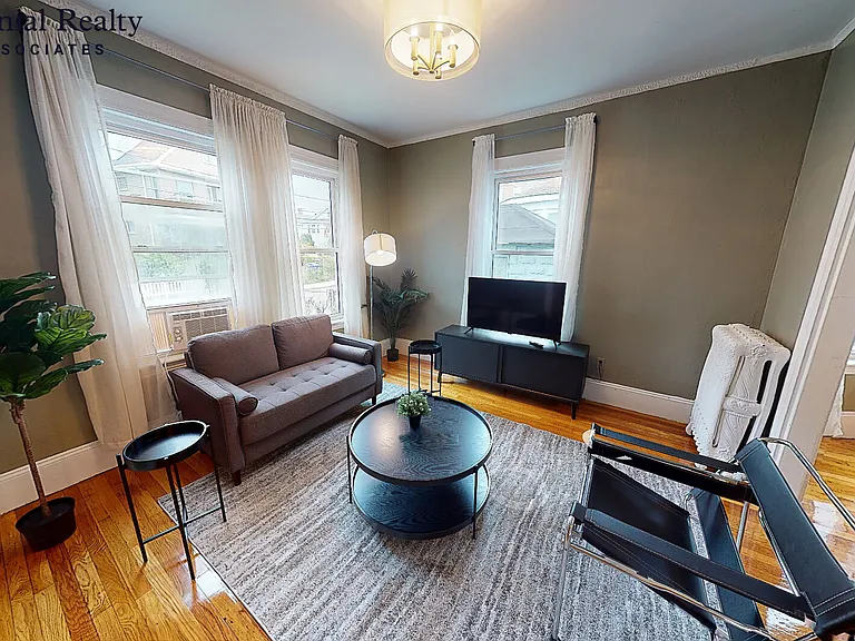 4 Haskell St #1 — Photo 6