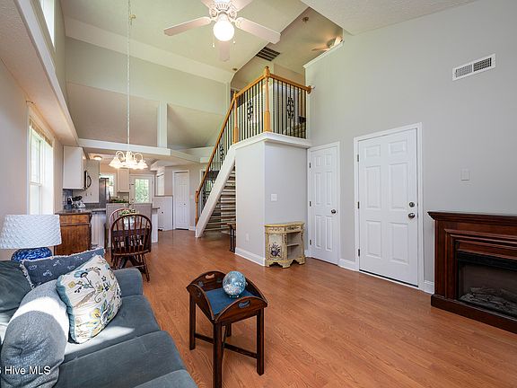2nd image of 4038 Arbor Green Way