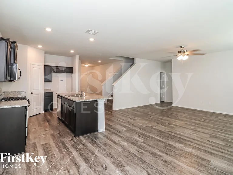 4701 Feltleaf Ave — Photo 2